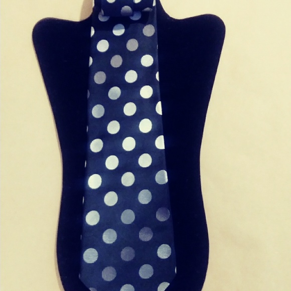 BCBG MEN'S SILK TIE - Picture 4 of 4